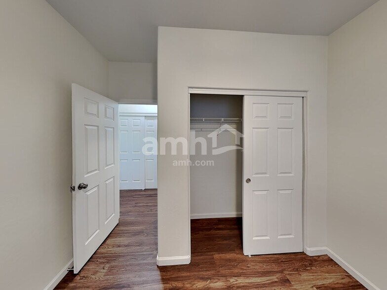 Building Photo - 15355 W Port Au Prince Ln