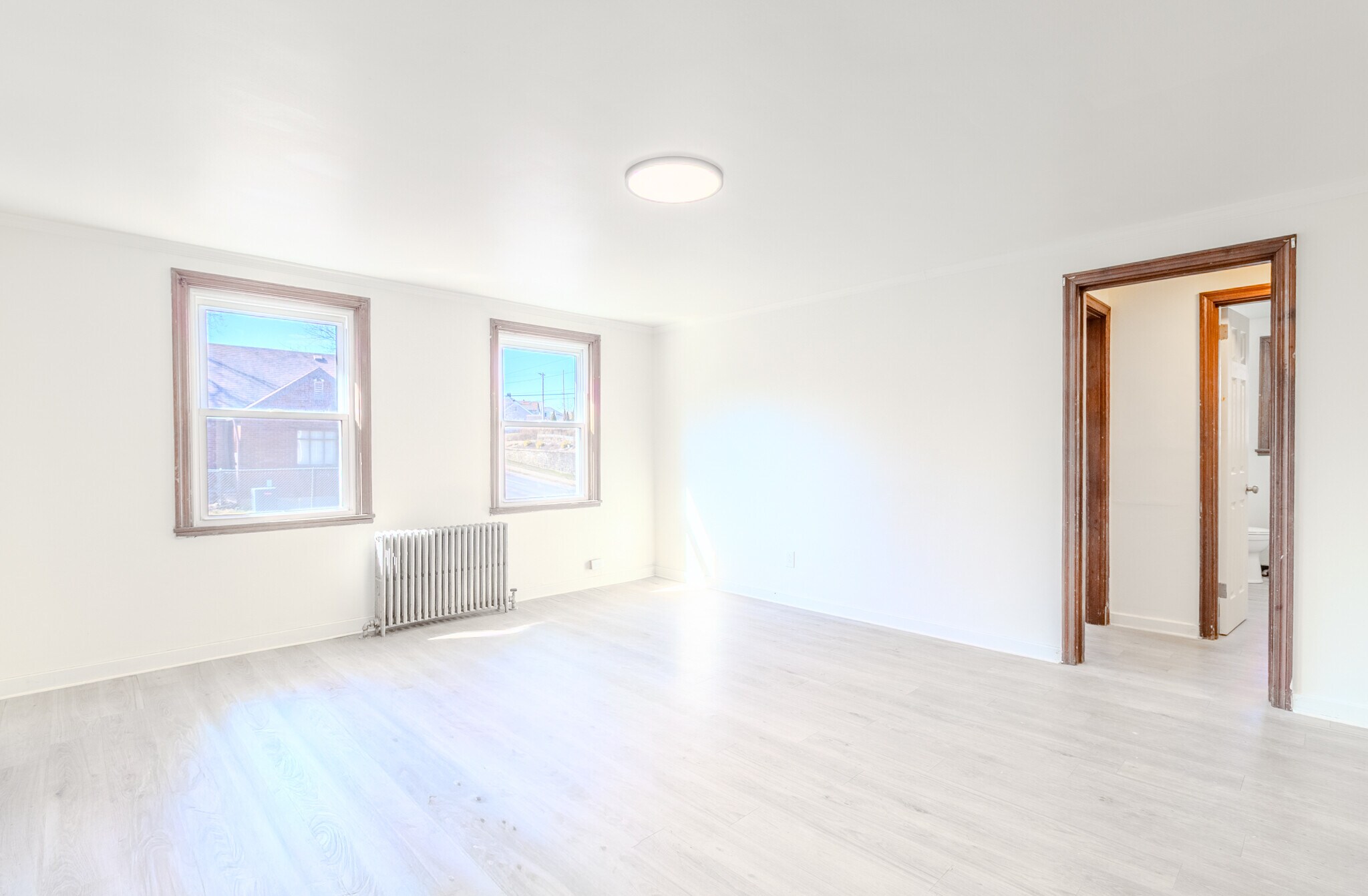 Building Photo - 825 5th Ave