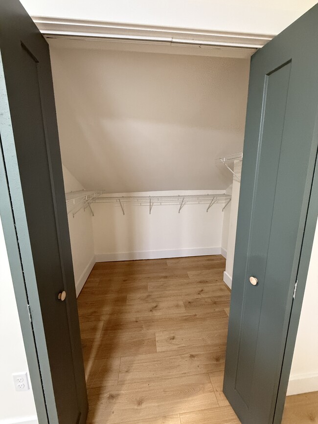 Primary ensuite walk-in closet (1 of 2) - 2016 Forbes Ave