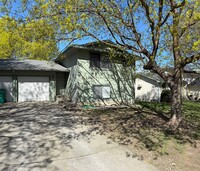 Building Photo - 1068