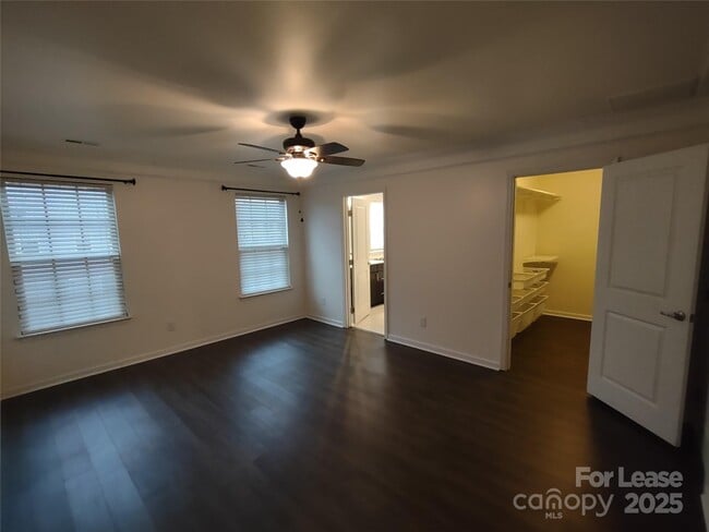 Building Photo - 4073 Zilker Park Dr