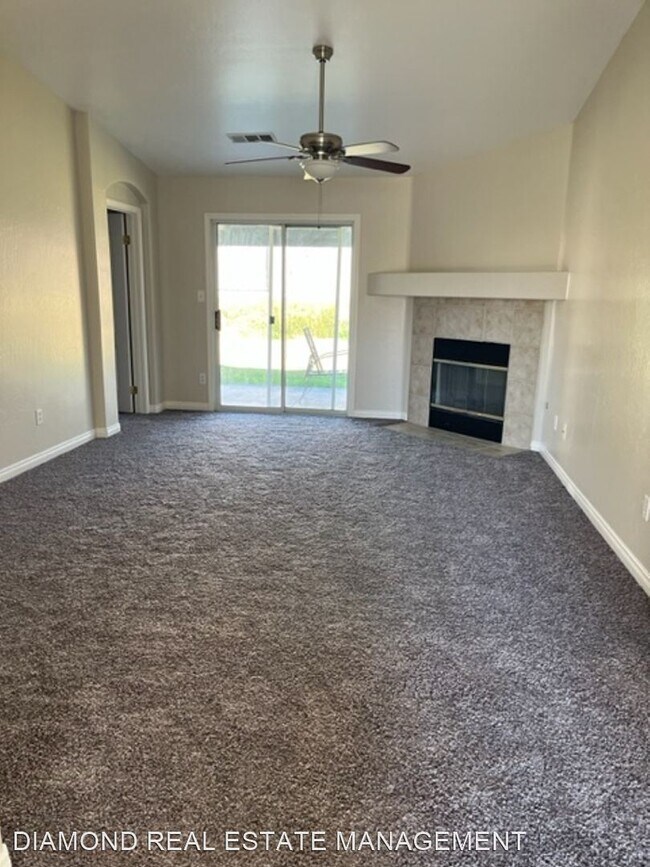 Building Photo - 3 br, 2 bath House - 300 SHERMAN PEAK DR.