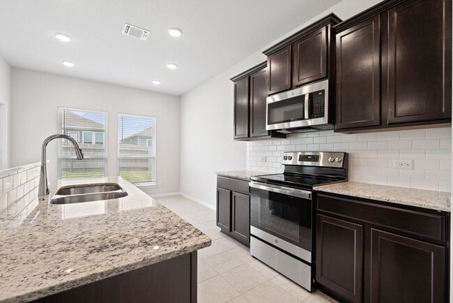 Building Photo - 4 Bedroom Home in Troy ISD!