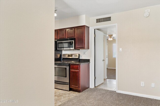 Building Photo - 5995 N 78th St