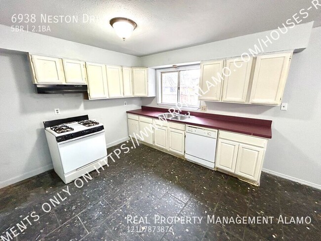 Building Photo - 6938 Neston