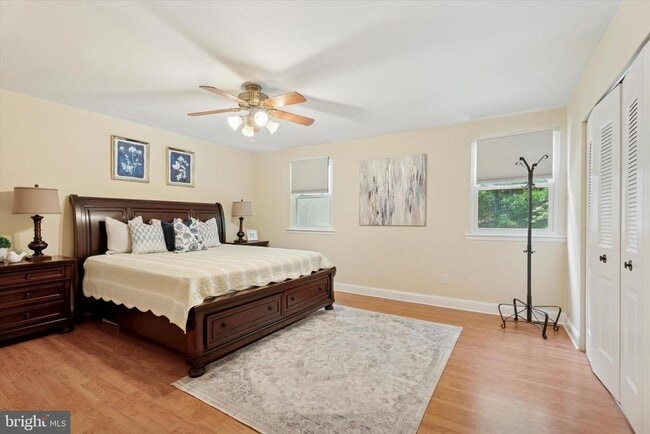 Building Photo - 205 Woodside Cir