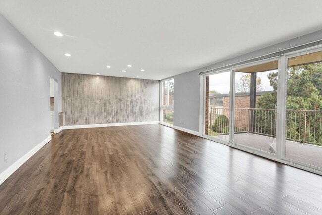 Building Photo - 2BD-2BTH HOME | NEWLY RENOVATED | BLOOMFIELD HILLS, MI