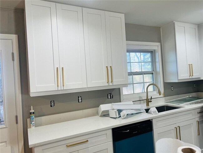 Building Photo - 4388 Redwood St