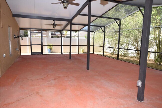 Building Photo - 1328 Karok St