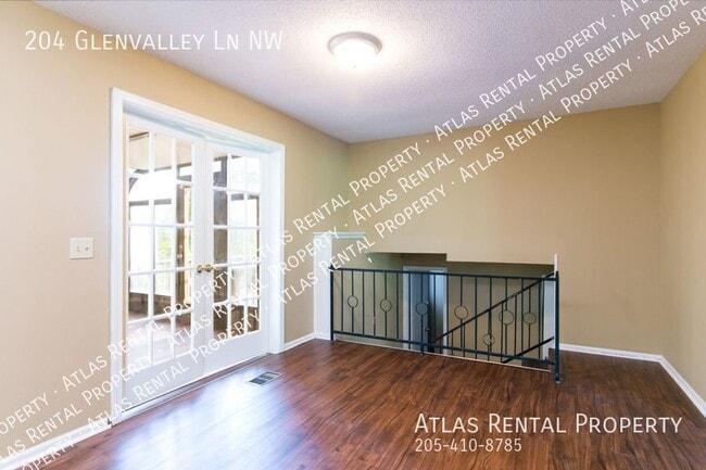 Building Photo - 204 Glenvalley Ln NW