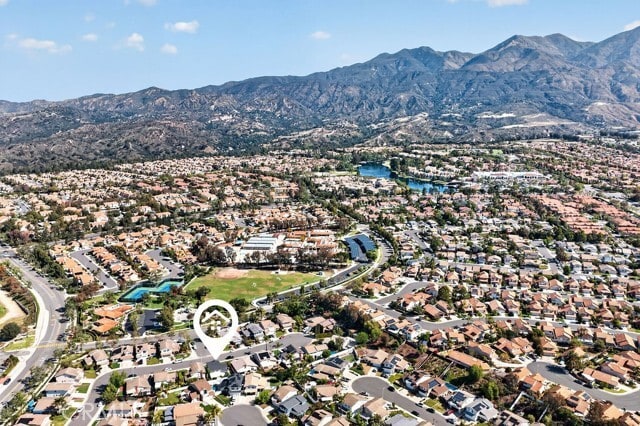 Building Photo - 14 Cll Alimar