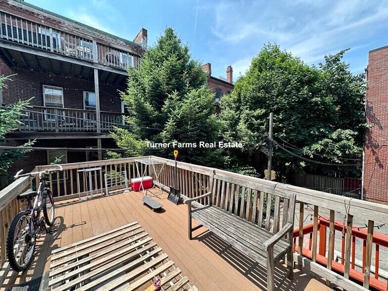 Building Photo - 23 Highland Park Ave