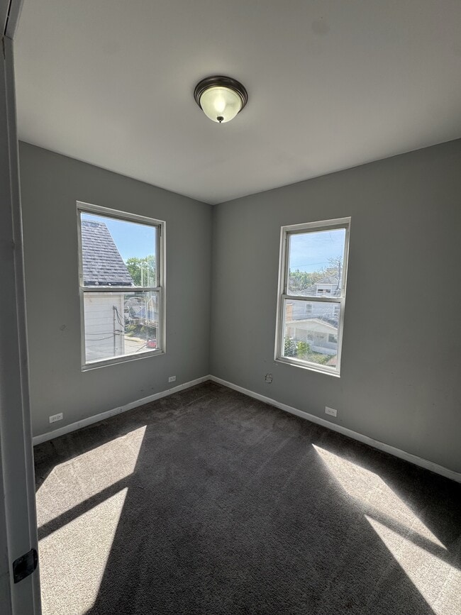 Building Photo - 63 W Hallam Ave