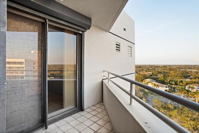 Building Photo - 5950 Pelican Bay Plaza S