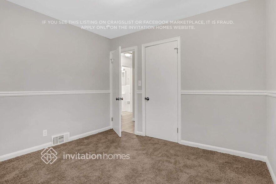 Building Photo - 190 Pineview Dr