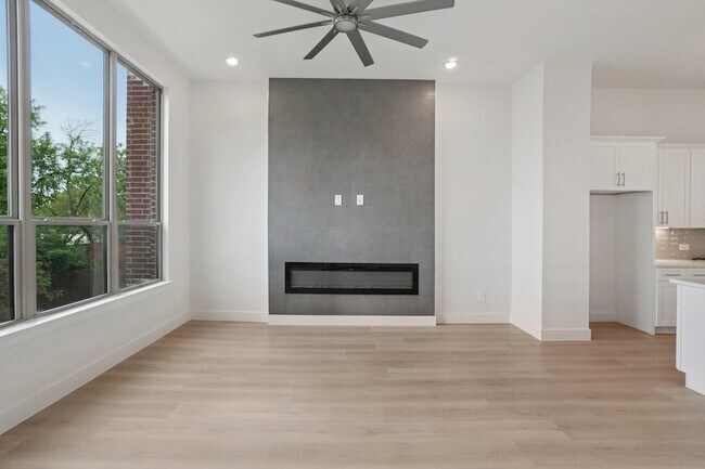 Building Photo - 13351 Goodland St