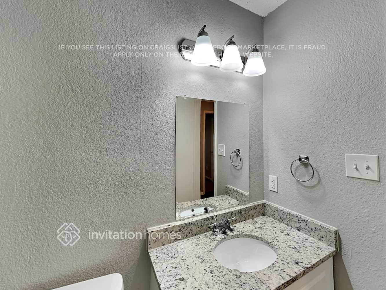 Building Photo - 8037 Iris Cir