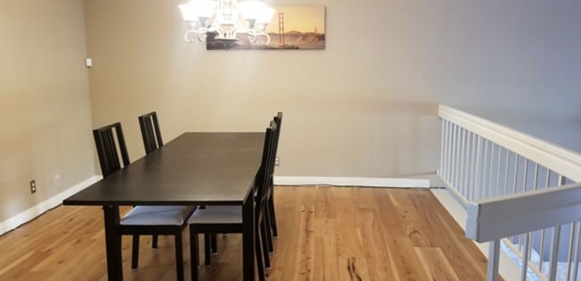 Building Photo - Gorgeous Townhouse in La Jolla Colony's Madrid Complex in the heart of UTC!