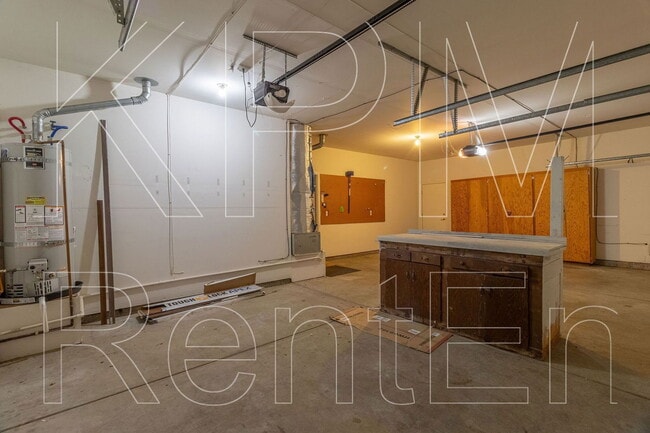 Building Photo - 10314 Creek Trail Cir