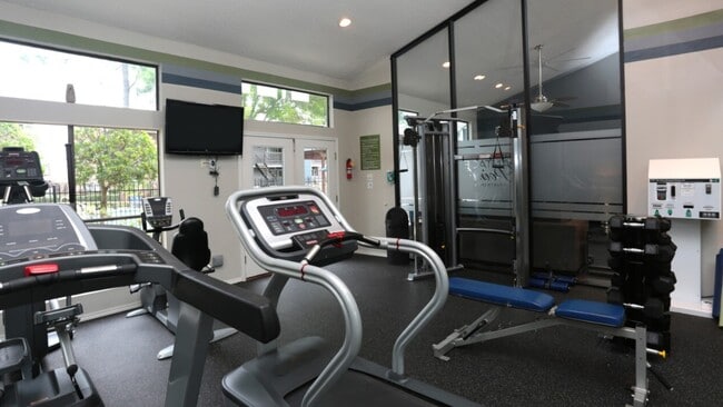 Building Photo - 12703 Jones Rd