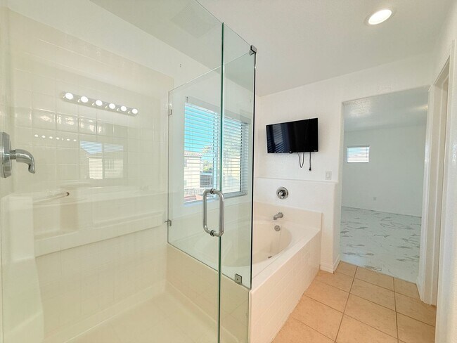 Building Photo - 2023 San Antonio Ct