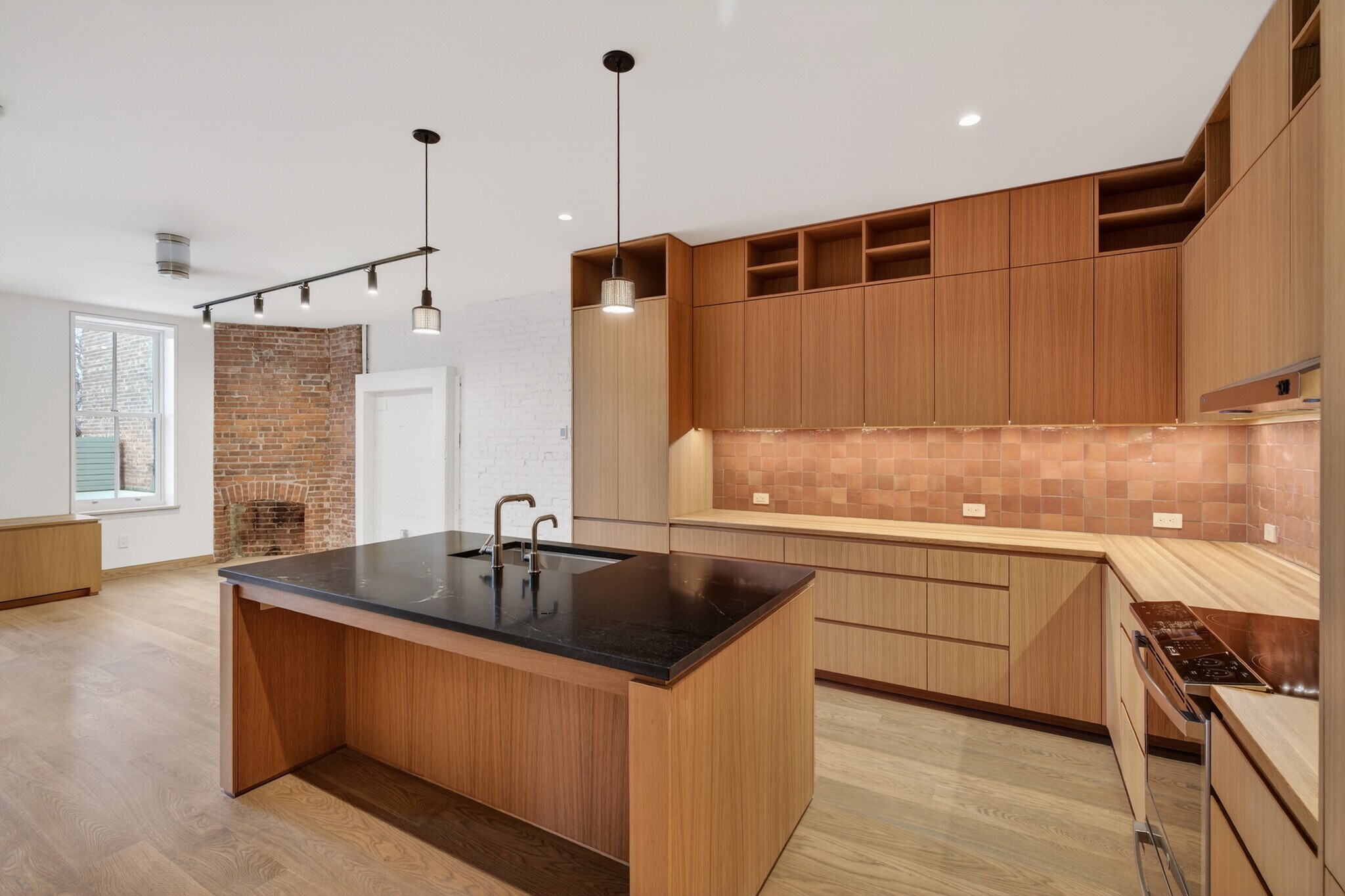 Building Photo - 316 Wall St