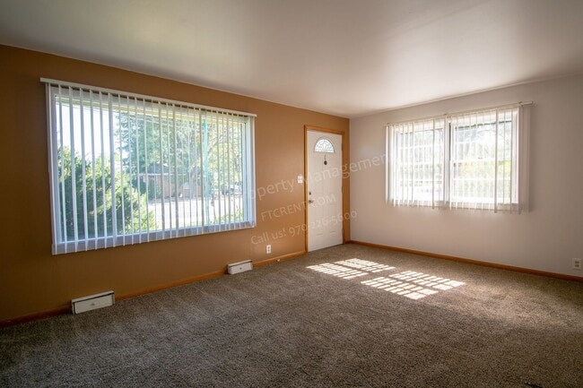 Building Photo - 2541 N Garfield Ave