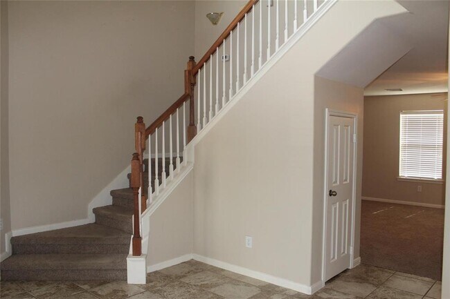 Building Photo - 8307 Cove Timbers Ln