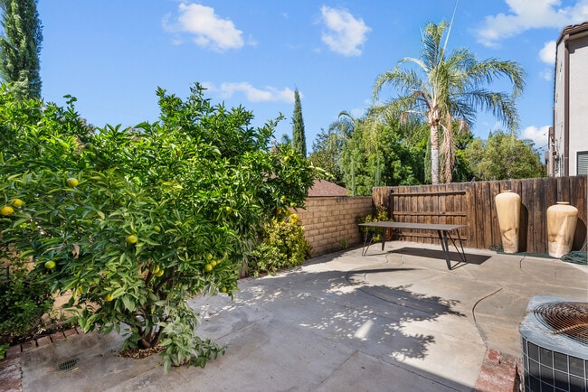 Building Photo - 9447 Hendrix Ln