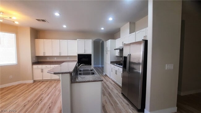 Building Photo - 8885 Waltzing Waters Ct