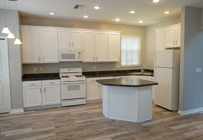 Building Photo - Beautiful home in The Enclave in Westchase