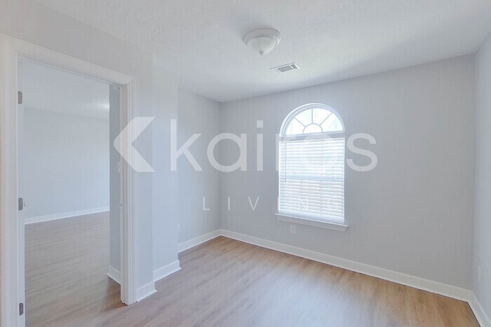 Building Photo - 428 Keeling Ln