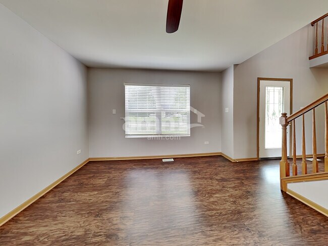 Building Photo - 1821 Eagle Dr