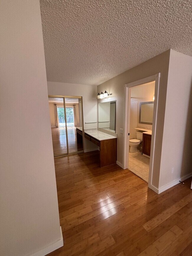 Building Photo - 3 bedroom 2 bathroom Single Family Home with A/C in Santa Rosa's Larkfield Area