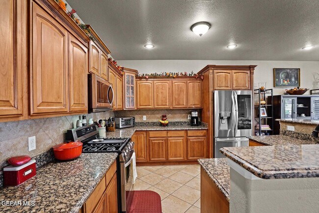 Building Photo - 14125 Rainbow Point Dr