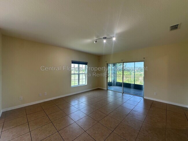 Building Photo - 172 Primrose Dr