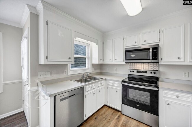 Building Photo - 232 Autumnview Ct
