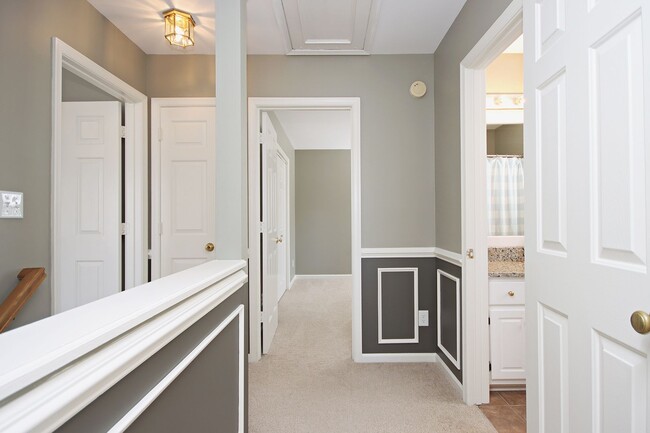 Building Photo - Dog-Friendly Forest Lakes North Home (Appl...