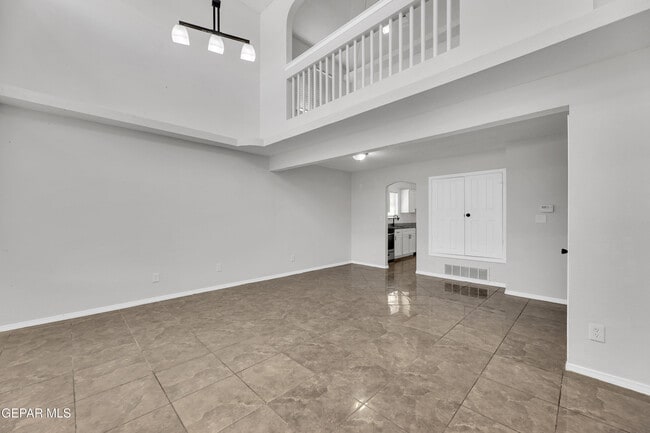 Building Photo - 10400 Valle Koki Dr