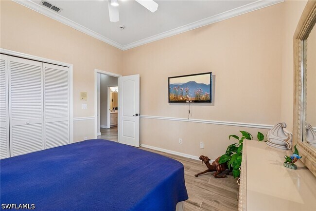 Building Photo - 8868 Lely Island Cir