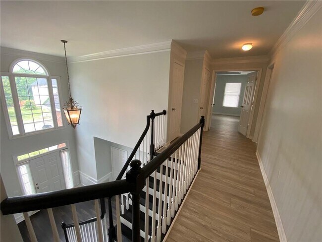 Building Photo - 2159 Shin Ct NE