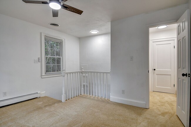 Building Photo - FOR RENT- PORTSMOUTH!