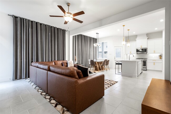 Building Photo - 21111 Rio San Jose Ct