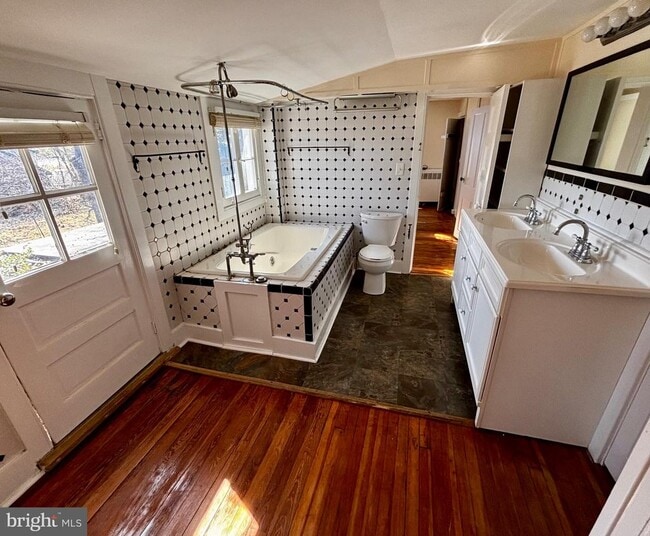 Building Photo - 8122 John Mosby Hwy