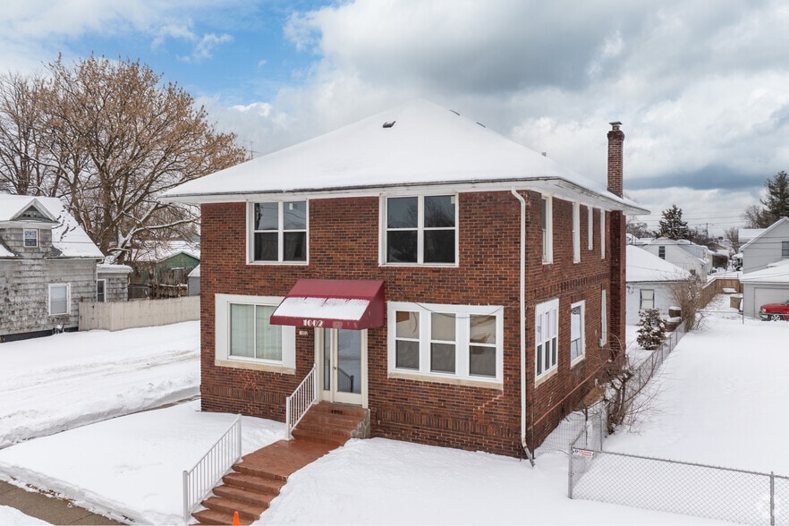 Building Photo - Emerson Apartments