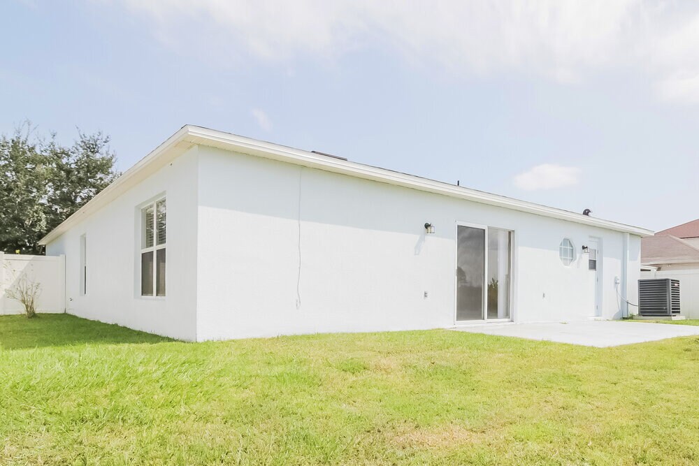 Building Photo - 438 Grand Royal Cir