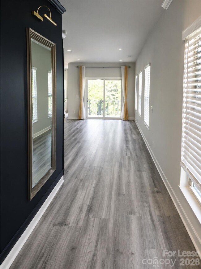 Building Photo - 2019 Red Ash Dr