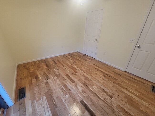 Building Photo - 160 Turkey Hollow Ct