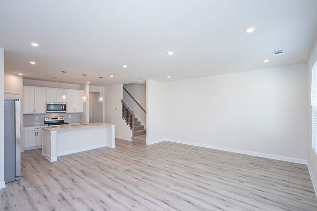Building Photo - 2031 Sperling Dr