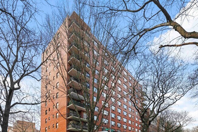 Building Photo - 83-60 118th St